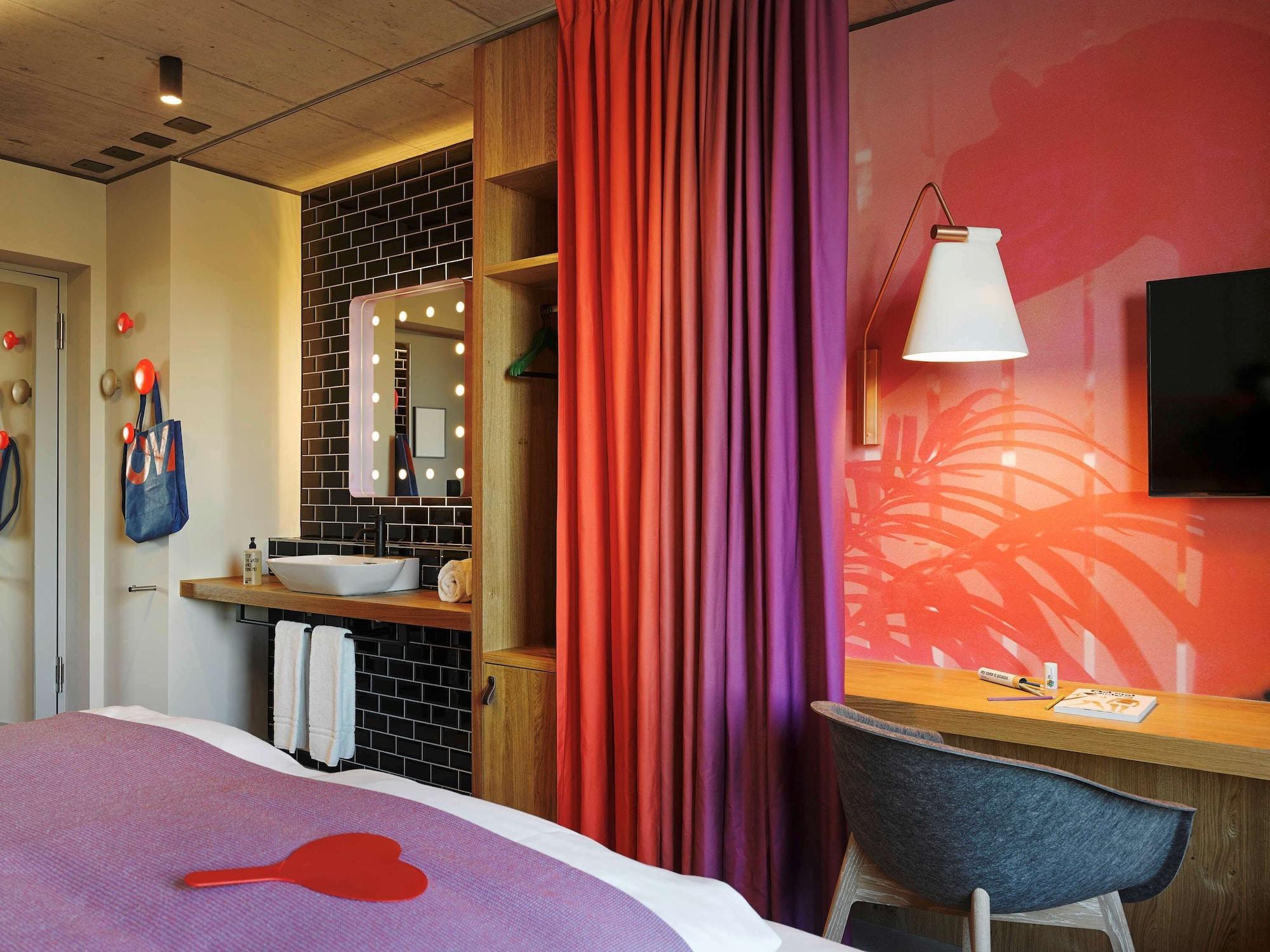 25hours Langstrasse 4*