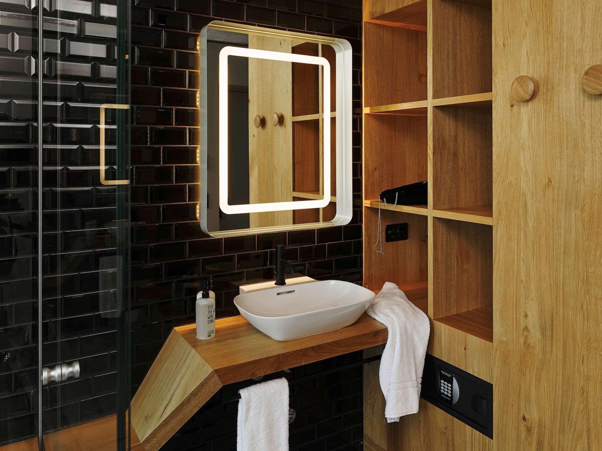 25hours Langstrasse Hotel 4*